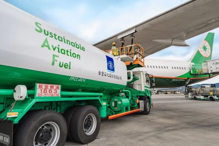 2萬噸永續航空燃油的供應能量,持續朝2050年淨零碳排目標邁進。