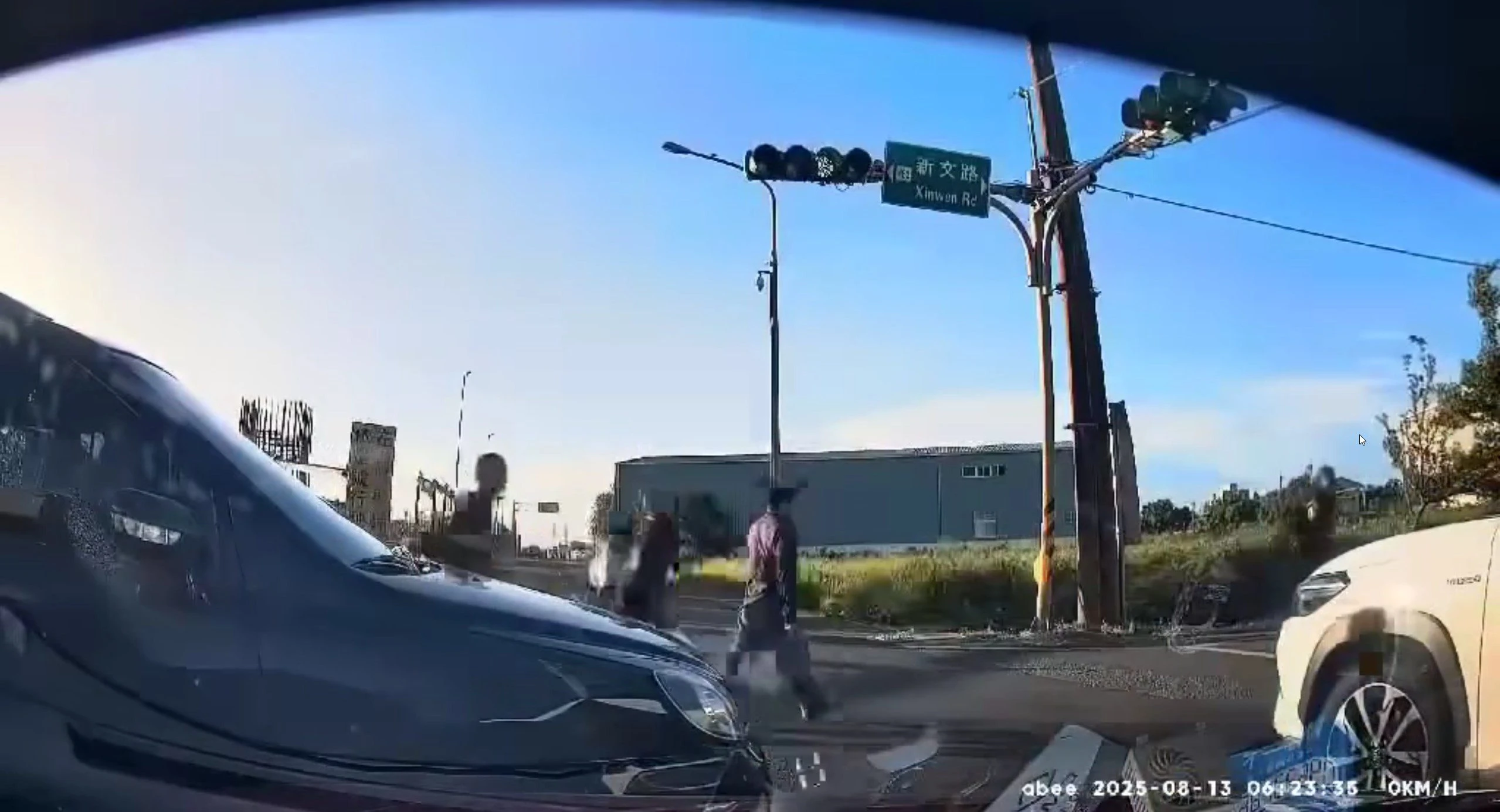 出車禍對方卻鳥獸散！駕駛傻眼報警