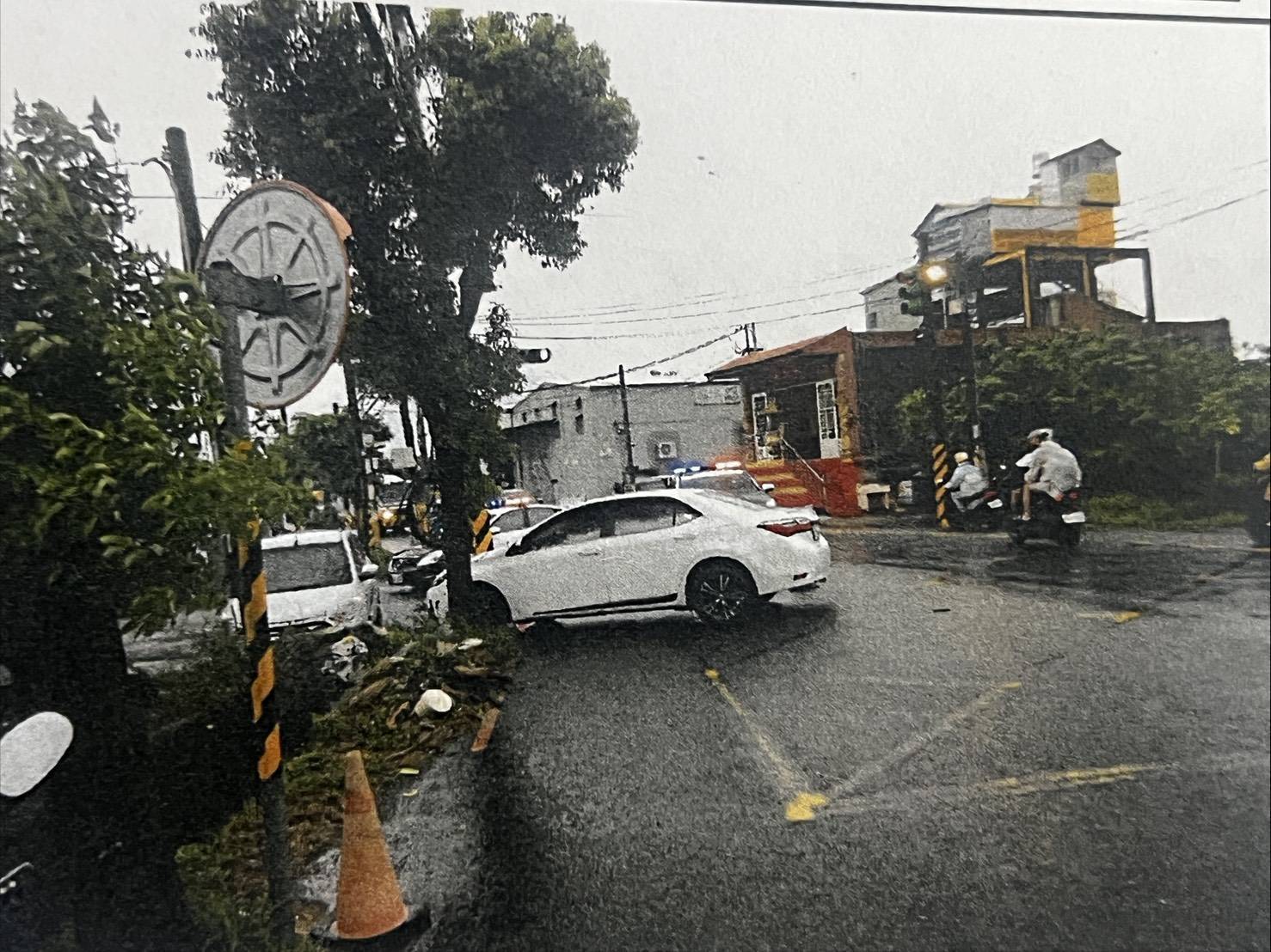 八德男毒駕肇事逃逸後又自撞電桿