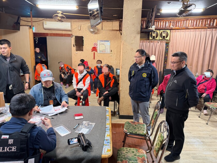 唱卡啦OK也能賭！　中壢警夜襲天九牌賭場逮28人