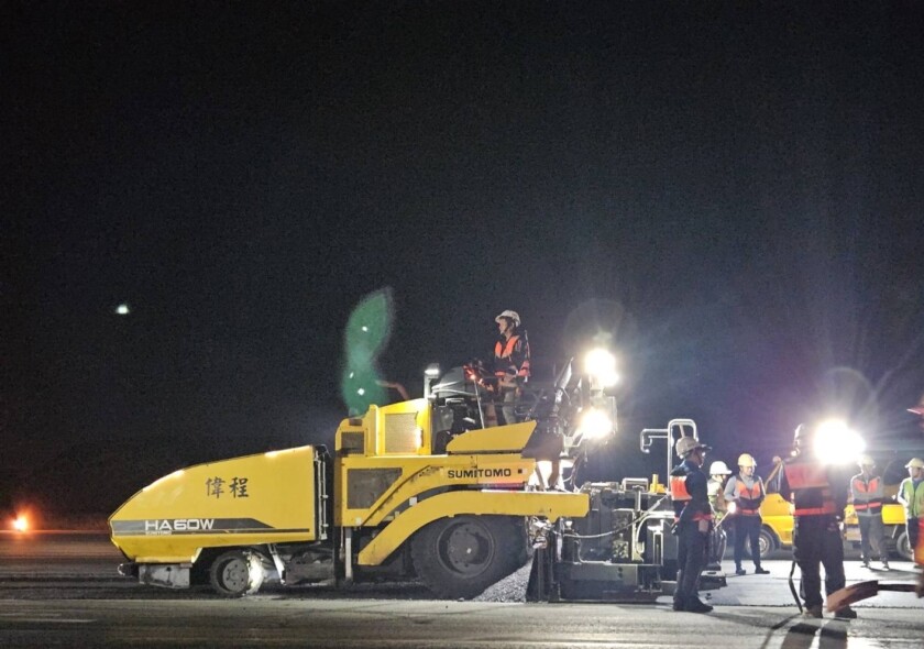 桃園機場3月4日起，將利用例行夜間維護時段進行南跑道歲修，凌晨施工不影響營運。