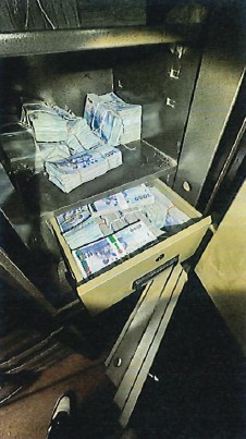知法犯法！醫師轉賣安眠藥牟利　家中查獲1600萬遭求刑12年（圖／桃園地檢署）