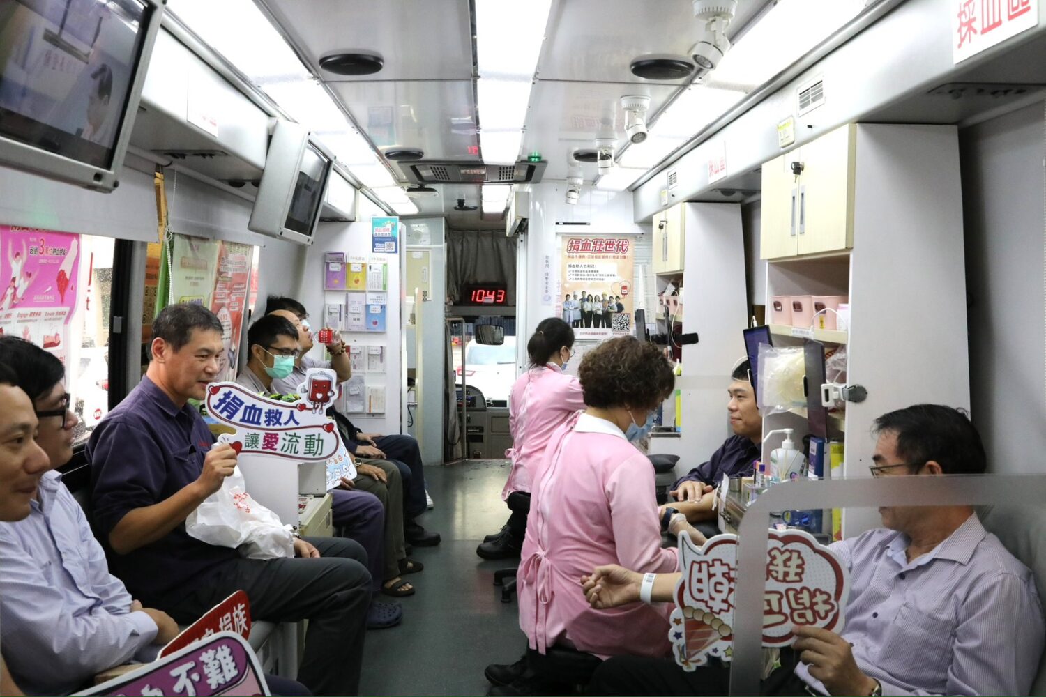 血庫告急有暖流　大林煉油廠員工捲袖捐出逾2萬CC（圖／記者爆料網）