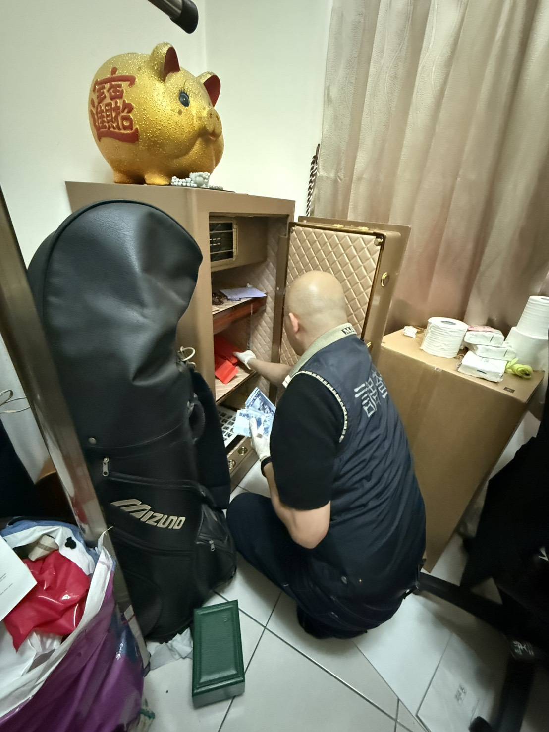 警員私設人頭公司包攬14標案　勾結調查官架賭博網站遭起訴（圖／桃園地檢署）