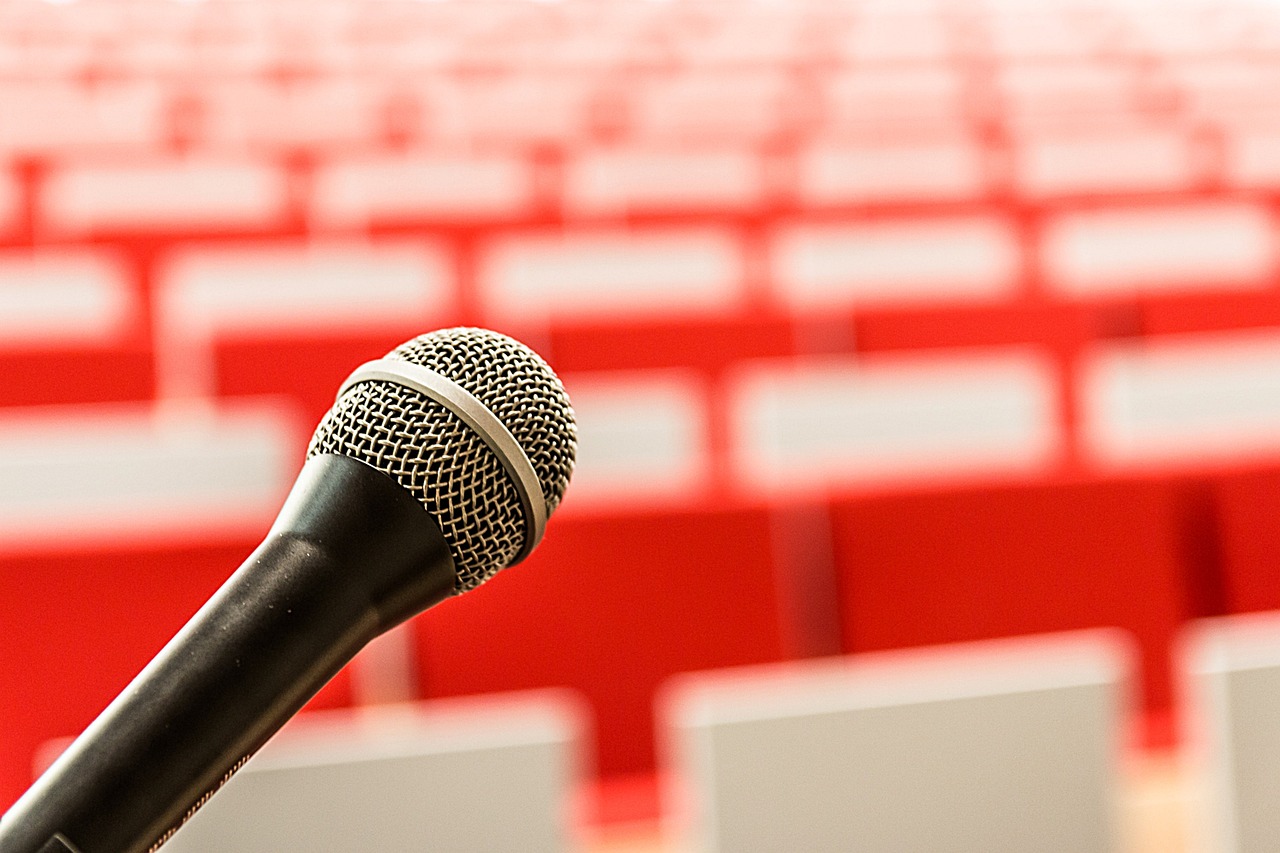 哈佛演講中英夾雜引熱議 旅日台人批放不下精英包裝（圖／Pixabay）